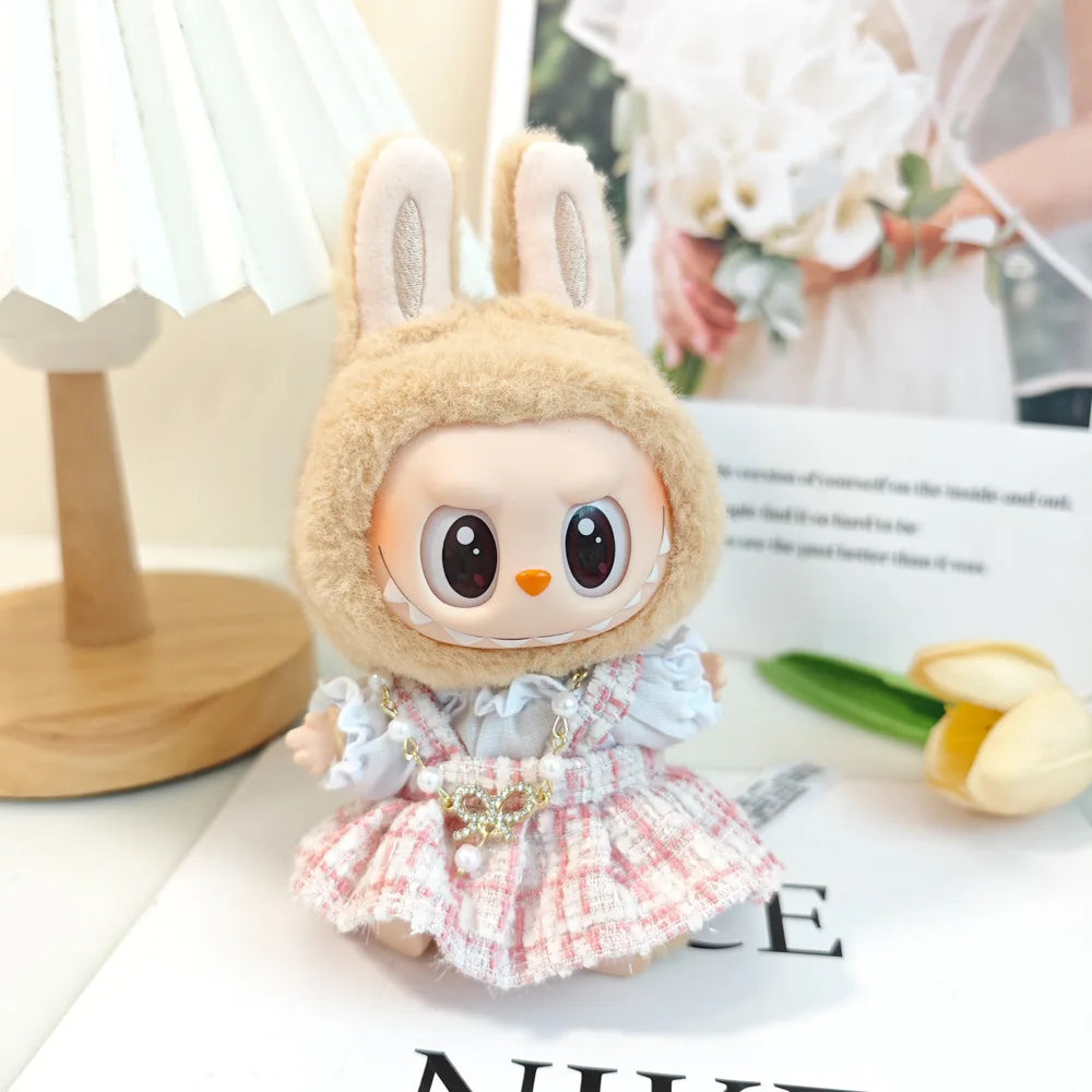 Conjunto para Labubu - detalhes em pérolas e broche